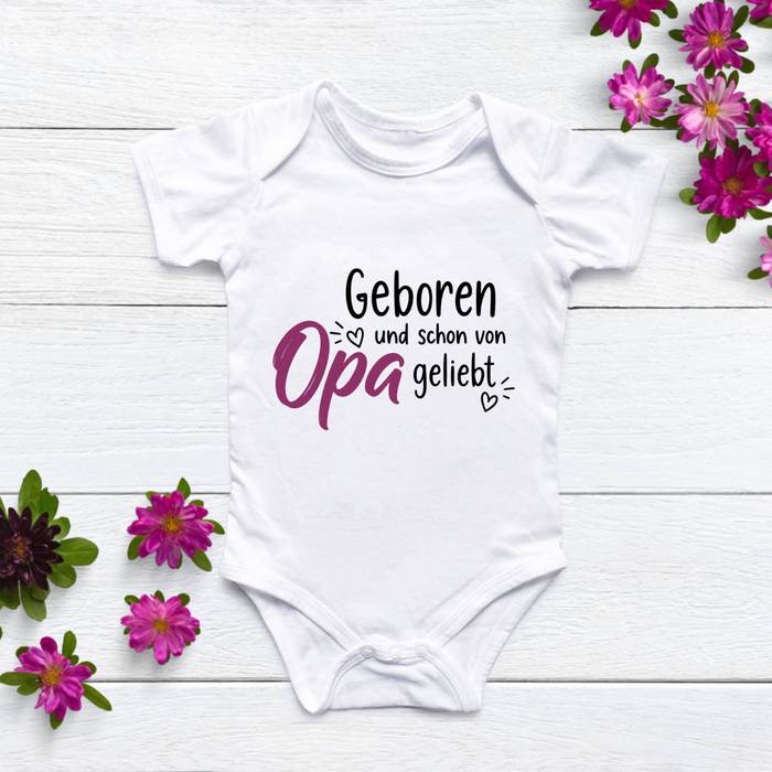 Geboren und schon von Opa geliebt body