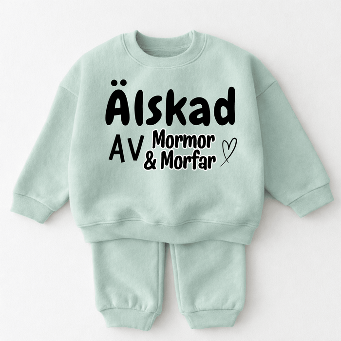 Älskad av Mormor & Morfar - Märchen Mode aus Bio-Baumwolle personalisierte geschenke Babyset & Bodys mit spruch & Geschenkideen für Neugeborene & 0–24 Monate & und perfekt als Geschenk zur Geburt
