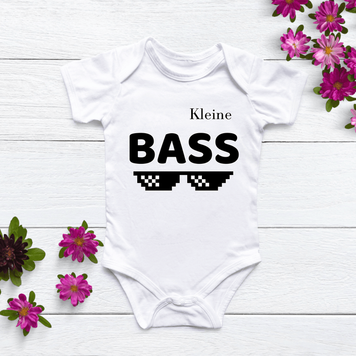 BASS Kleine Body - Märchen Mode aus Bio - Baumwolle personalisierte geschenke Babyset & Bodys mit spruch & Geschenkideen für Neugeborene & 0–24 Monate & und perfekt als Geschenk zur Geburt