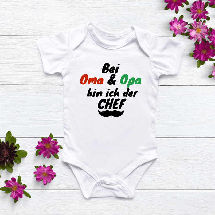 Bei Oma & Opa bin ich der CHEF Body - Märchen Mode aus Bio - Baumwolle personalisierte geschenke Babyset & Bodys mit spruch & Geschenkideen für Neugeborene & 0–24 Monate & und perfekt als Geschenk zur Geburt