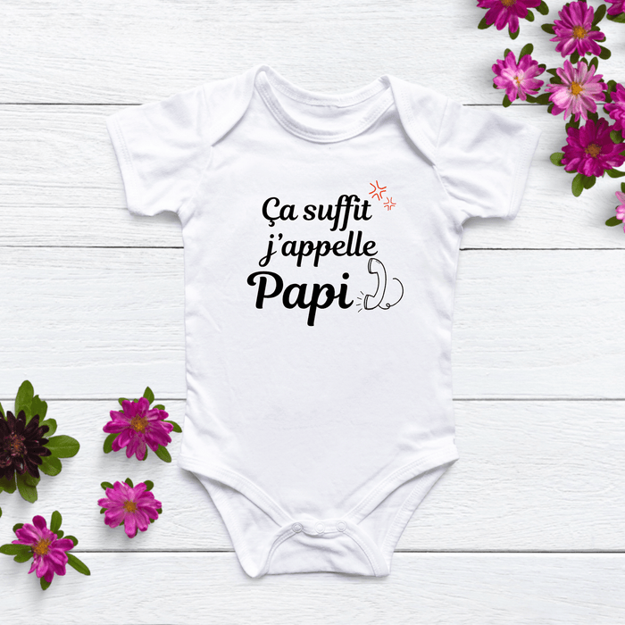 Ça suffit j’appelle Papi body - Märchen Mode aus Bio-Baumwolle personalisierte geschenke Babyset & Bodys mit spruch & Geschenkideen für Neugeborene & 0–24 Monate & und perfekt als Geschenk zur Geburt