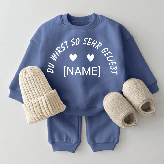 Du wirst so sehr geliebt [NAME] - Märchen Mode aus Bio - Baumwolle personalisierte geschenke Babyset & Bodys mit spruch & Geschenkideen für Neugeborene & 0–24 Monate & und perfekt als Geschenk zur Geburt