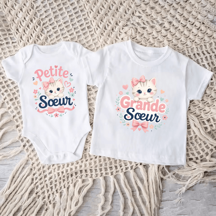 Duo Sœurs Chaton - Märchen Mode aus Bio-Baumwolle personalisierte geschenke Babyset & Bodys mit spruch & Geschenkideen für Neugeborene & 0–24 Monate & und perfekt als Geschenk zur Geburt