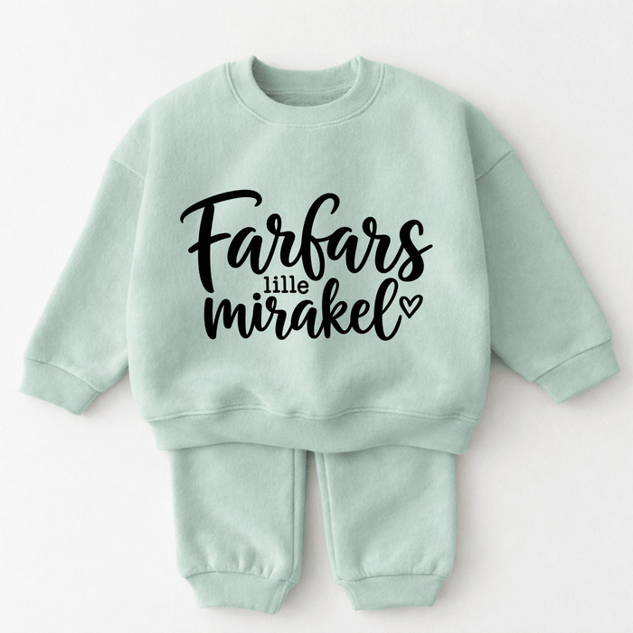 Farfars lille mirakel - Märchen Mode aus Bio-Baumwolle personalisierte geschenke Babyset & Bodys mit spruch & Geschenkideen für Neugeborene & 0–24 Monate & und perfekt als Geschenk zur Geburt