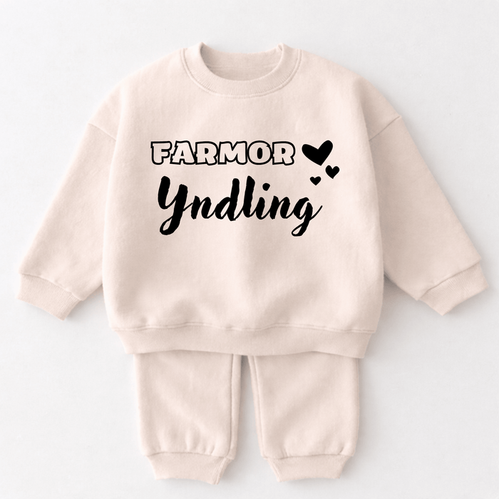 Farmor Yndling - Märchen Mode aus Bio - Baumwolle personalisierte geschenke Babyset & Bodys mit spruch & Geschenkideen für Neugeborene & 0–24 Monate & und perfekt als Geschenk zur Geburt