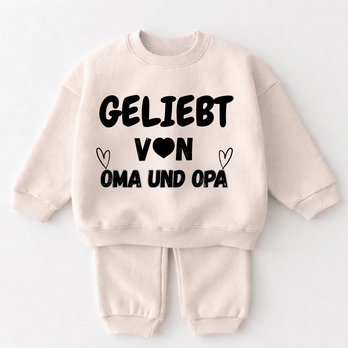 GELIEBT VON OMA UND OPA - Märchen Mode aus Bio - Baumwolle personalisierte geschenke Babyset & Bodys mit spruch & Geschenkideen für Neugeborene & 0–24 Monate & und perfekt als Geschenk zur Geburt
