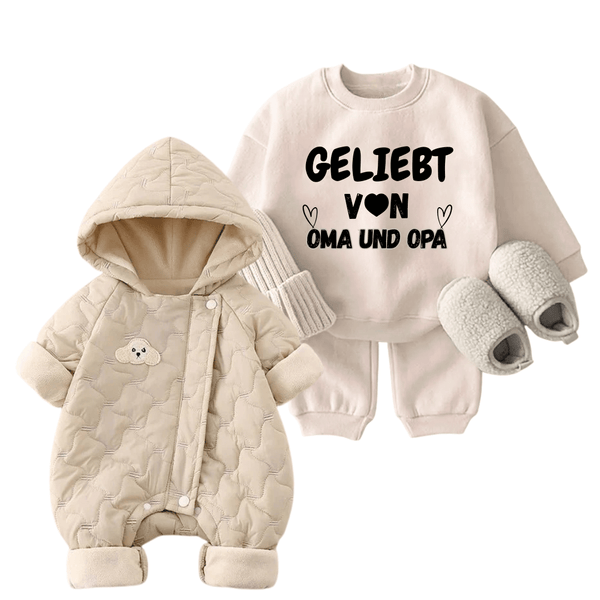 Geliebt von Oma und Opa + Winter Strampler - Märchen Mode aus Bio - Baumwolle personalisierte geschenke Baby Outfit, Strampler & Geschenkideen für Neugeborene & 0–24 Monate & und perfekt als Geschenk zur Geburt product_