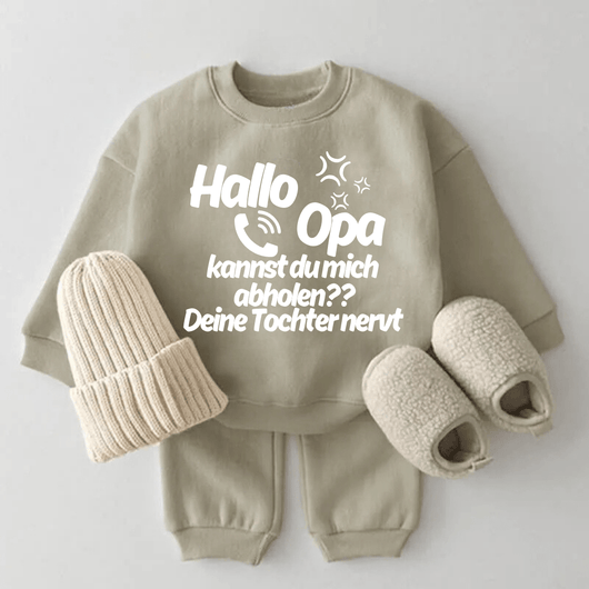 Hallo Opa kannst du mich abholen?? Deine Tochter nervt