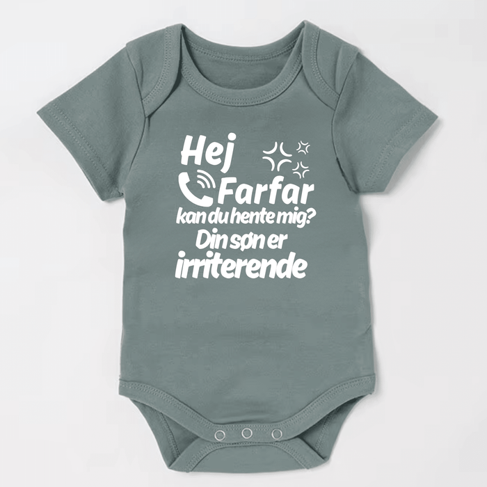 Hej Farfar kan du hente mig? Din søn er irriterende Body - Märchen Mode aus Bio - Baumwolle personalisierte geschenke Babyset & Bodys mit spruch & Geschenkideen für Neugeborene & 0–24 Monate & und perfekt als Geschenk zur Geburt