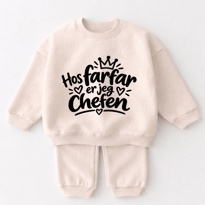 Hos farfar er jeg chefen - Märchen Mode aus Bio-Baumwolle personalisierte geschenke Babyset & Bodys mit spruch & Geschenkideen für Neugeborene & 0–24 Monate & und perfekt als Geschenk zur Geburt