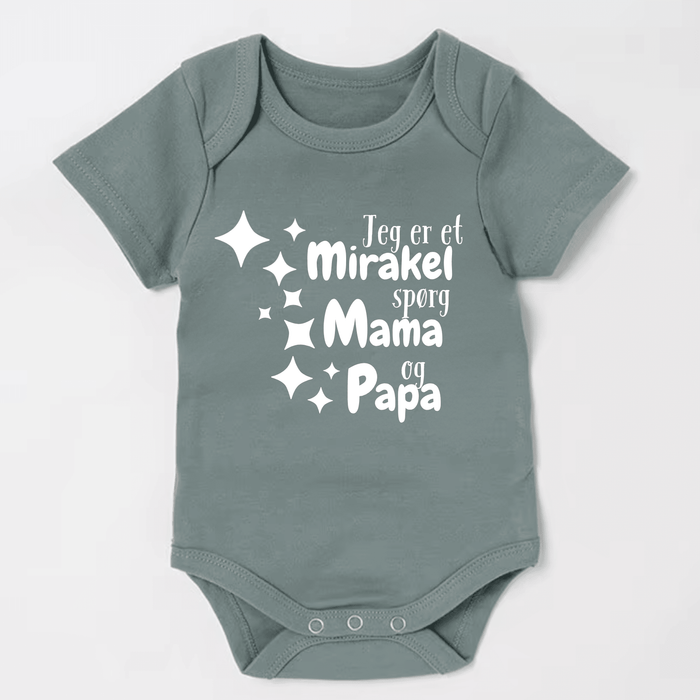 Jeg er et Mirakel spørg Mama og Papa - Märchen Mode aus Bio - Baumwolle personalisierte geschenke Babyset & Bodys mit spruch & Geschenkideen für Neugeborene & 0–24 Monate & und perfekt als Geschenk zur Geburt