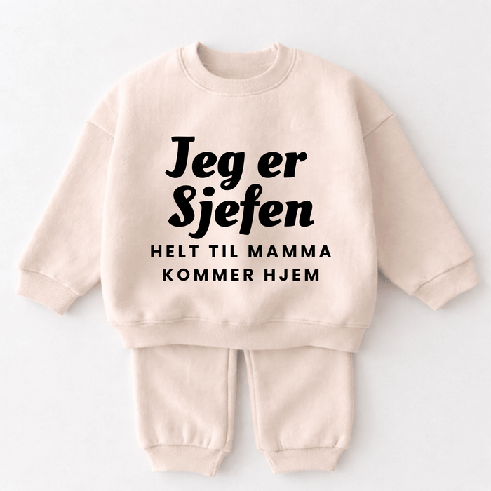 Jeg er Sjefen helt til mamma kommer hjem - Märchen Mode aus Bio-Baumwolle personalisierte geschenke Babyset & Bodys mit spruch & Geschenkideen für Neugeborene & 0–24 Monate & und perfekt als Geschenk zur Geburt