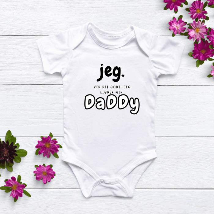 jeg. ved det godt, jeg ligner min DaDDy - Märchen Mode aus Bio - Baumwolle personalisierte geschenke Babyset & Bodys mit spruch & Geschenkideen für Neugeborene & 0–24 Monate & und perfekt als Geschenk zur Geburt