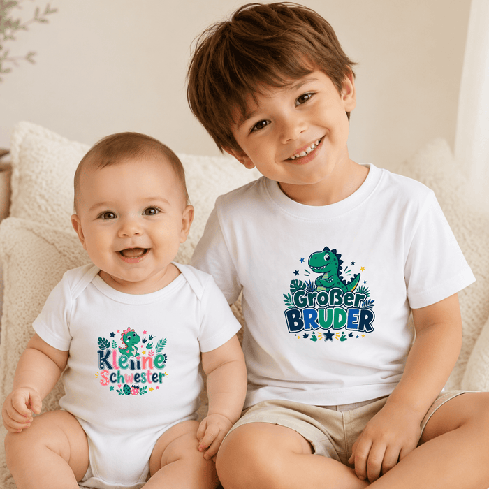 Kleine Schwester & Großer Bruder Dino Matching Set - Märchen Mode aus Bio-Baumwolle personalisierte geschenke Babyset & Bodys mit spruch & Geschenkideen für Neugeborene & 0–24 Monate & und perfekt als Geschenk zur Geburt