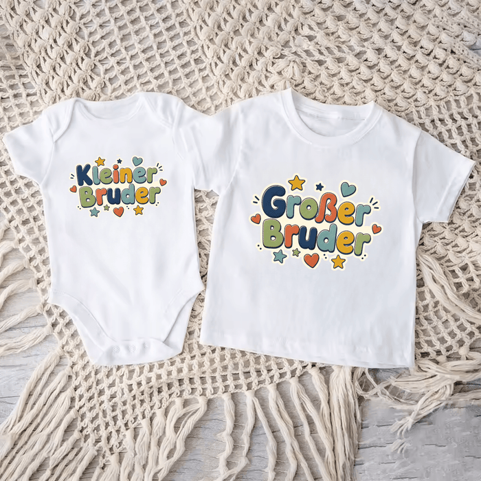 (Kleiner/Großer) Bruder Matching Sets Version I - Märchen Mode aus Bio-Baumwolle personalisierte geschenke Babyset & Bodys mit spruch & Geschenkideen für Neugeborene & 0–24 Monate & und perfekt als Geschenk zur Geburt