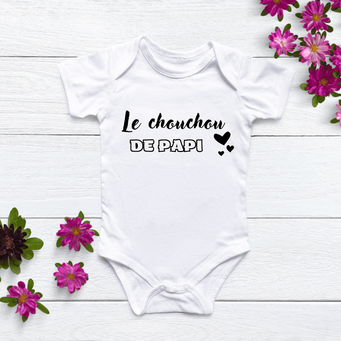 Le chouchoute de Papi body - Märchen Mode aus Bio-Baumwolle personalisierte geschenke Babyset & Bodys mit spruch & Geschenkideen für Neugeborene & 0–24 Monate & und perfekt als Geschenk zur Geburt
