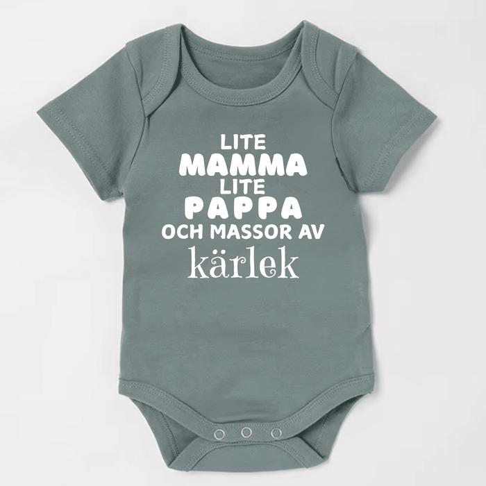 Lite Mama Lite papa Och Massor AV Kärlek body - Märchen Mode aus Bio-Baumwolle personalisierte geschenke Babyset & Bodys mit spruch & Geschenkideen für Neugeborene & 0–24 Monate & und perfekt als Geschenk zur Geburt