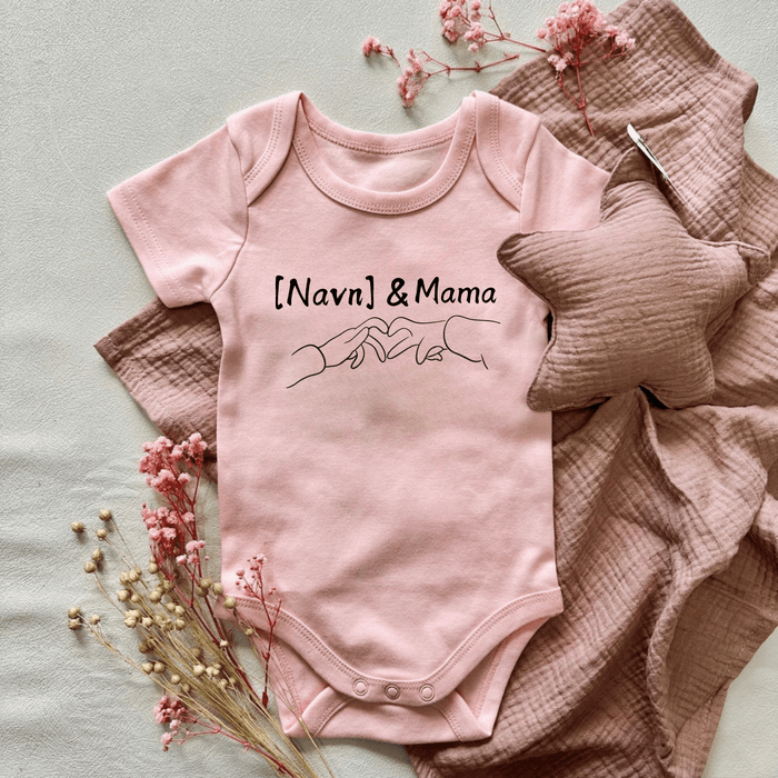Mama & [Navn] Hand - Märchen Mode aus Bio - Baumwolle personalisierte geschenke Babyset & Bodys mit spruch & Geschenkideen für Neugeborene & 0–24 Monate & und perfekt als Geschenk zur Geburt