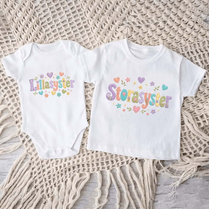 Matchande Systrar Blommor & Hjärtan - Märchen Mode aus Bio-Baumwolle personalisierte geschenke Babyset & Bodys mit spruch & Geschenkideen für Neugeborene & 0–24 Monate & und perfekt als Geschenk zur Geburt