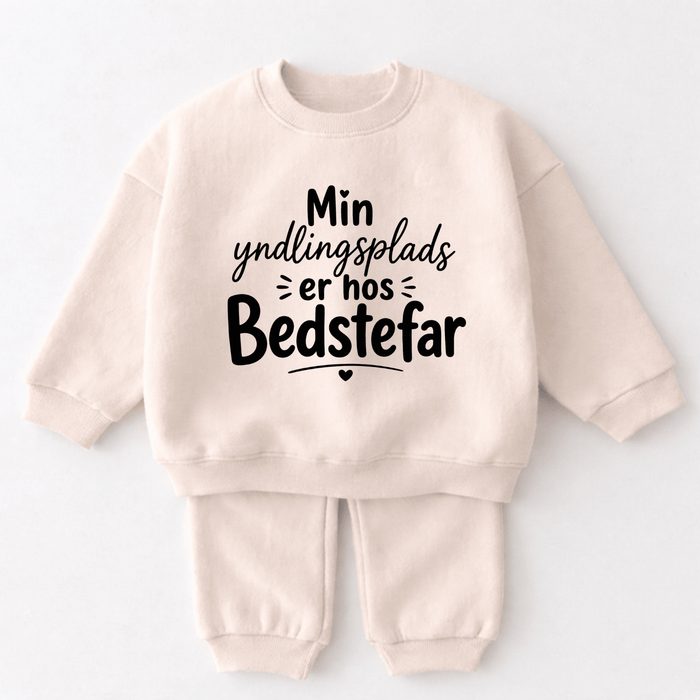 Min yndlingsplads er hos Bedstefar - Märchen Mode aus Bio-Baumwolle personalisierte geschenke Babyset & Bodys mit spruch & Geschenkideen für Neugeborene & 0–24 Monate & und perfekt als Geschenk zur Geburt