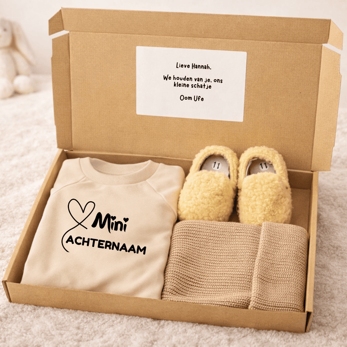 Mini Achternaam - Cadeauverpakking - Märchen Mode aus Bio - Baumwolle personalisierte geschenke Babyset & Bodys mit spruch & Geschenkideen für Neugeborene & 0–24 Monate & und perfekt als Geschenk zur Geburt