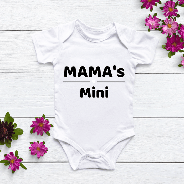 Mini MAMA's Body - Märchen Mode aus Bio - Baumwolle personalisierte geschenke Babyset & Bodys mit spruch & Geschenkideen für Neugeborene & 0–24 Monate & und perfekt als Geschenk zur Geburt