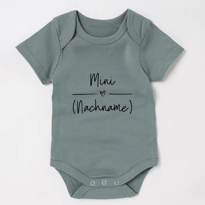 Mini (Nachname) - Märchen Mode aus Bio - Baumwolle personalisierte geschenke Babyset & Bodys mit spruch & Geschenkideen für Neugeborene & 0–24 Monate & und perfekt als Geschenk zur Geburt