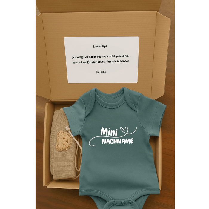 Mini Nachname - Body - Geschenkbox - Märchen Mode aus Bio - Baumwolle personalisierte geschenke Babyset & Bodys mit spruch & Geschenkideen für Neugeborene & 0–24 Monate & und perfekt als Geschenk zur Geburt