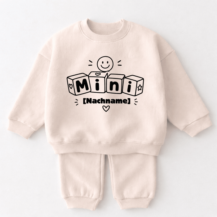 Mini [Nachname] Neu - Märchen Mode aus Bio - Baumwolle personalisierte geschenke Babyset & Bodys mit spruch & Geschenkideen für Neugeborene & 0–24 Monate & und perfekt als Geschenk zur Geburt
