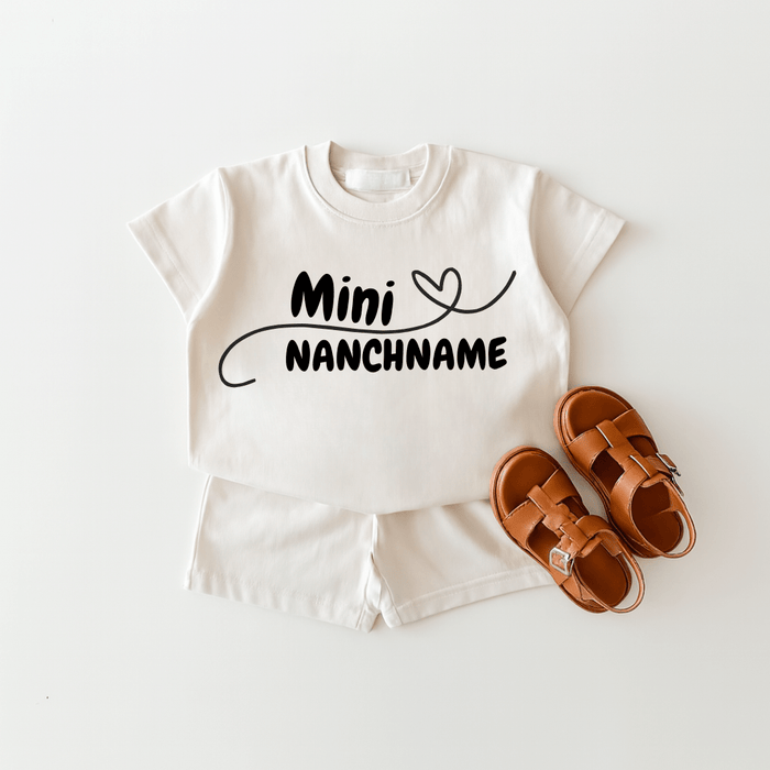 Mini NACHNAME short set - Märchen Mode aus Bio - Baumwolle personalisierte geschenke Babyset & Bodys mit spruch & Geschenkideen für Neugeborene & 0–24 Monate & und perfekt als Geschenk zur Geburt