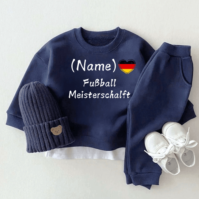 (Name) Fußball Meisterschalft - Märchen Mode aus Bio - Baumwolle personalisierte geschenke Babyset & Bodys mit spruch & Geschenkideen für Neugeborene & 0–24 Monate & und perfekt als Geschenk zur Geburt