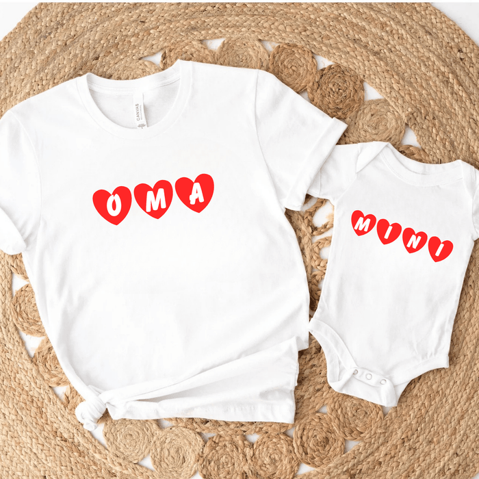 Oma & Mini - Märchen Mode aus Bio - Baumwolle personalisierte geschenke Babyset & Bodys mit spruch & Geschenkideen für Neugeborene & 0–24 Monate & und perfekt als Geschenk zur Geburt