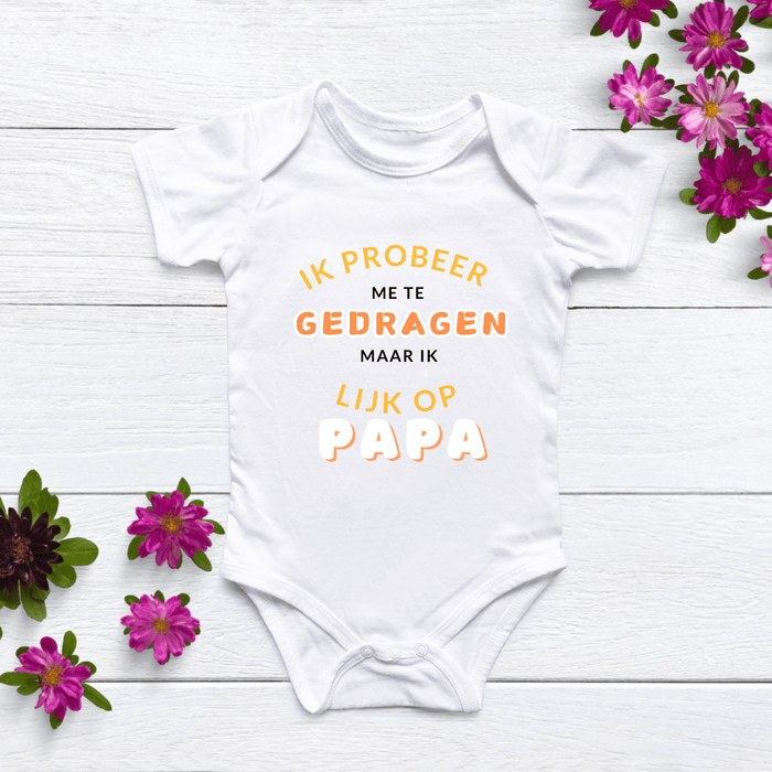 Papa Ik probeer me te gedragen maar ik lijk op Body - Märchen Mode aus Bio - Baumwolle personalisierte geschenke Babyset & Bodys mit spruch & Geschenkideen für Neugeborene & 0–24 Monate & und perfekt als Geschenk zur Geburt