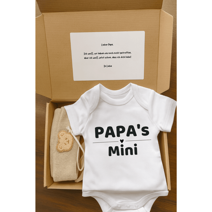 Papas Mini - Geschenkbox - Märchen Mode aus Bio - Baumwolle personalisierte geschenke Babyset & Bodys mit spruch & Geschenkideen für Neugeborene & 0–24 Monate & und perfekt als Geschenk zur Geburt