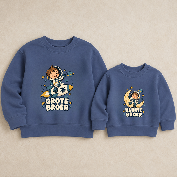 Blauwe ruimte sweaters voor grote en kleine broer