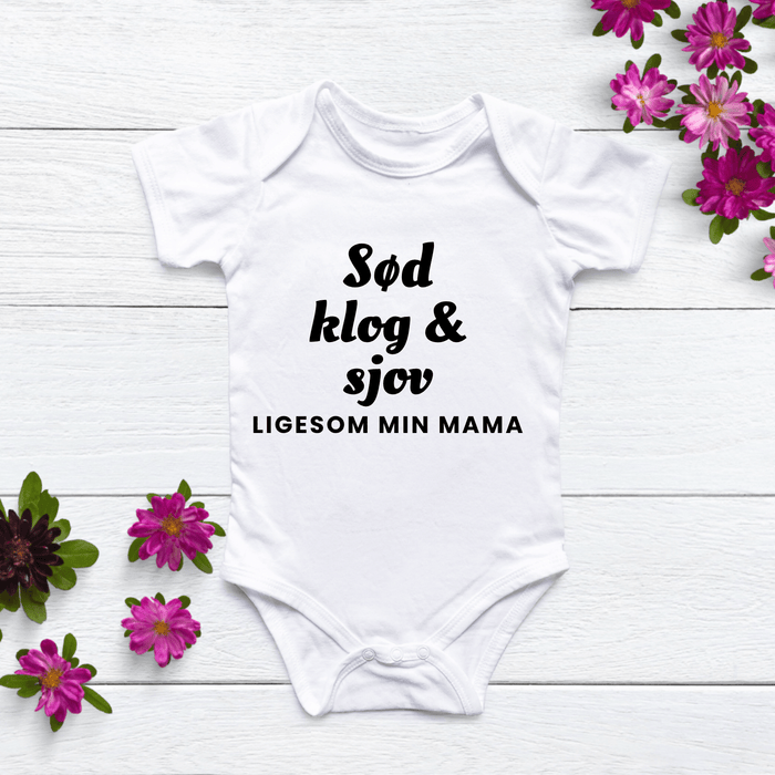 Sød klog & sjov ligesom min Mama - Märchen Mode aus Bio - Baumwolle personalisierte geschenke Babyset & Bodys mit spruch & Geschenkideen für Neugeborene & 0–24 Monate & und perfekt als Geschenk zur Geburt